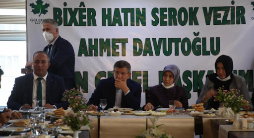 Davutoğlu: Mesud Barzani ile Diyarbakır'a gitmiştik